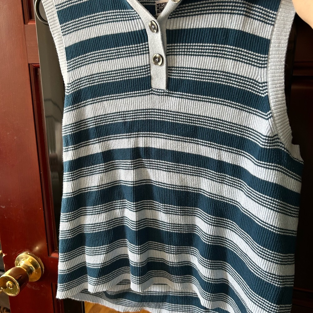 Striped Sleeveless Vest - Blue and Gray